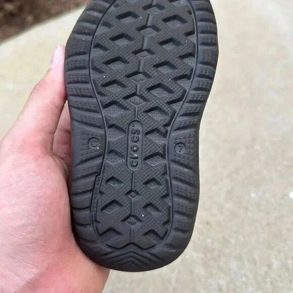 Crocs Kid’s Swiftwater River Walking Sandals - Picture 9 of 14